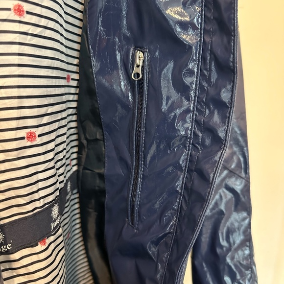Junge Navy Raincoat European Unusual L - Picture 5 of 7